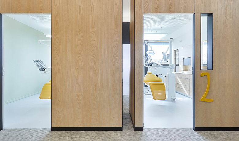 Salle de soins du Cabinet d'orthodontie Dentel à Lannion.